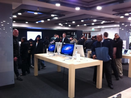 apples-london-harrods-retail-store.jpg